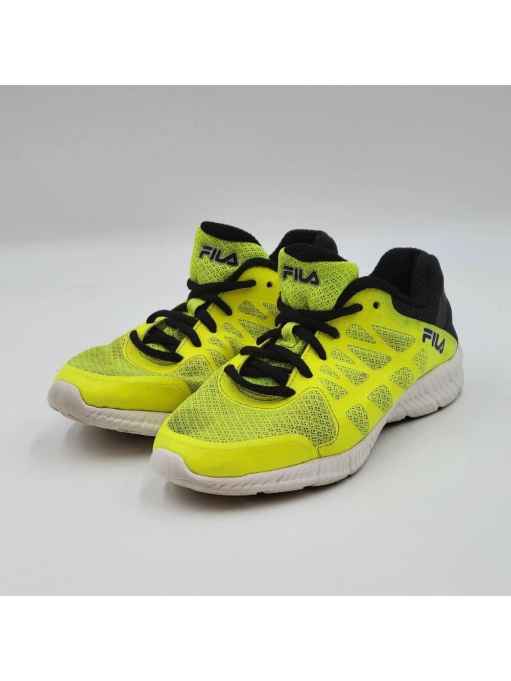Fila Big Boys Mens Rapidflash 21 Running Sneakers Safety Yellow Size 5.5 NWOB